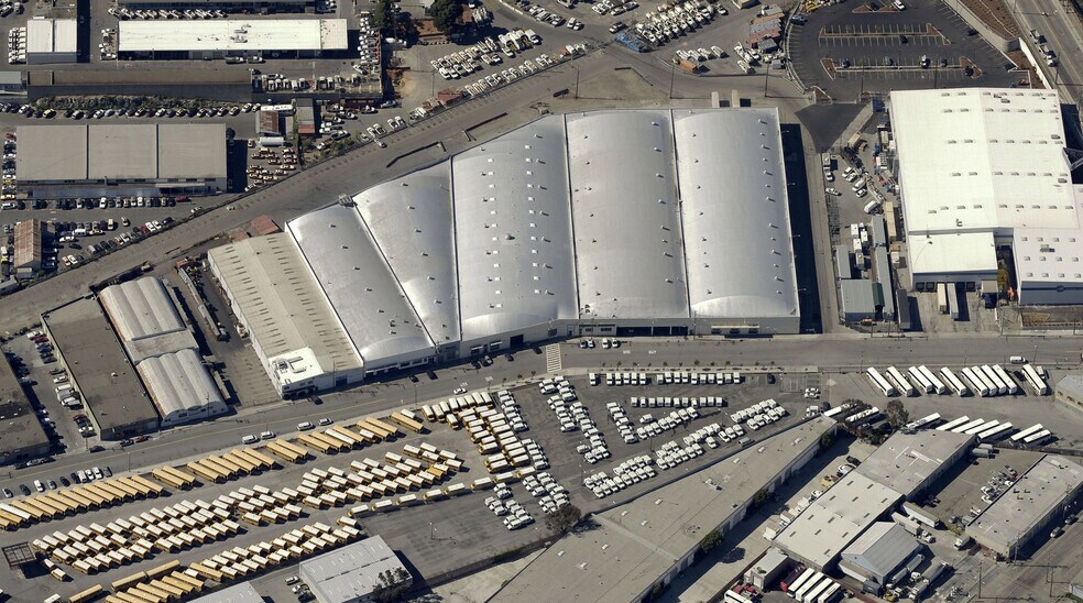 More Photos Of 180-222 Napoleon St, San Francisco Warehouse For Lease