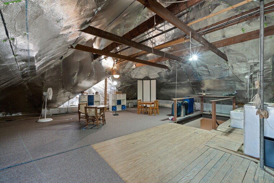 More Photos Of 623 Augusta, San Antonio Office For Sale