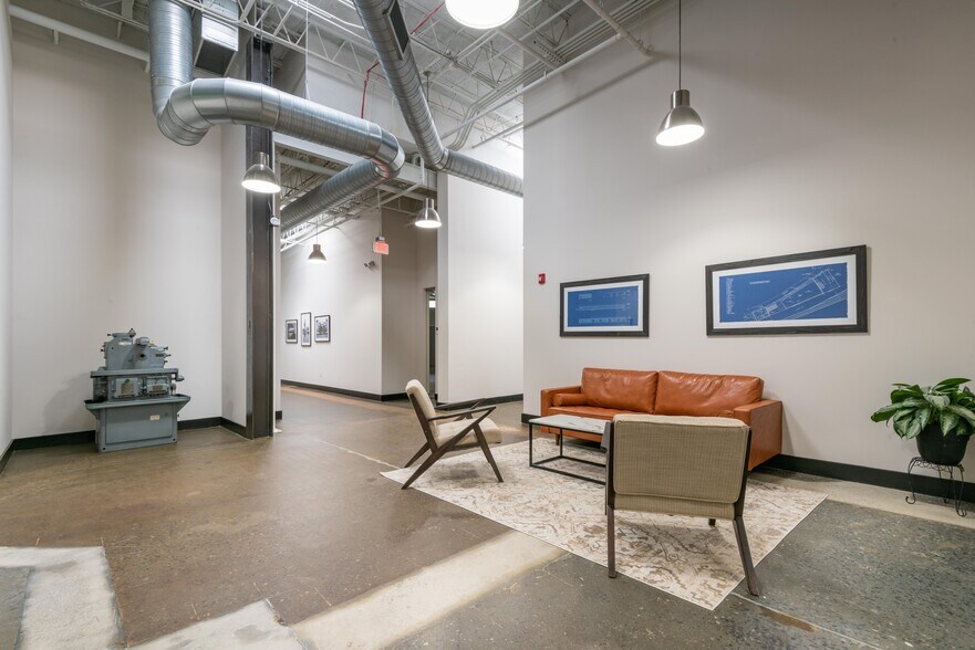More Photos Of 5553 Peachtree Rd, Chamblee Loft Creative Space For Lease