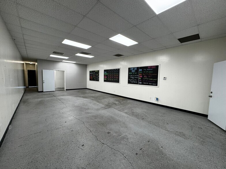 More Photos Of 15191 Beach Blvd, Westminster Unknown For Lease