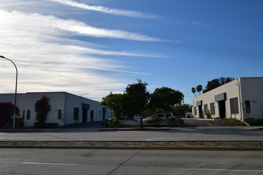 More Photos Of 131 N San Gabriel Blvd, Pasadena Warehouse For Lease
