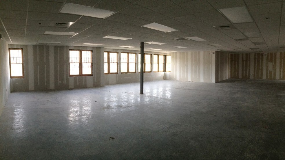 More Photos Of 10 Crispin Ct, Asheville Unknown For Lease