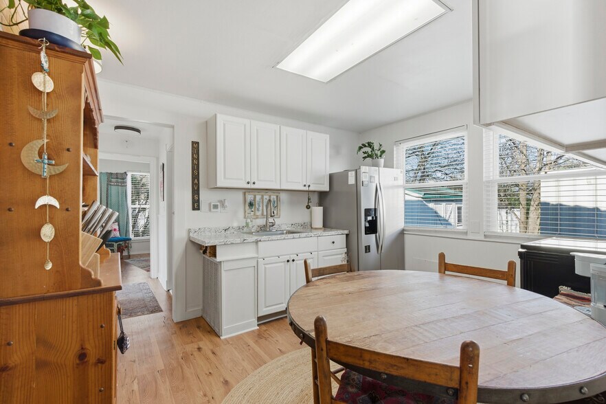 More Photos Of 2831 Columbine Pl, Nashville Freestanding For Sale
