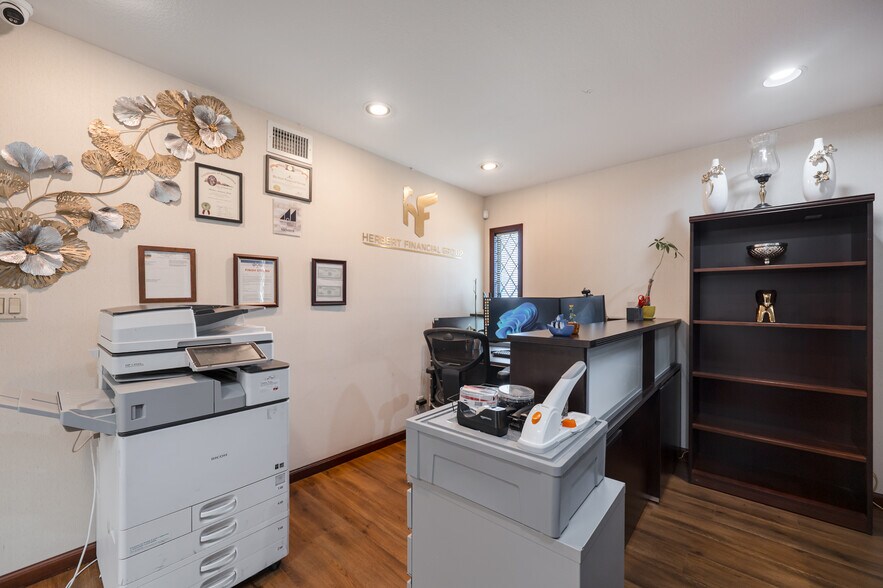 More Photos Of 635 W Foothill Blvd, Monrovia Loft Creative Space For Sale