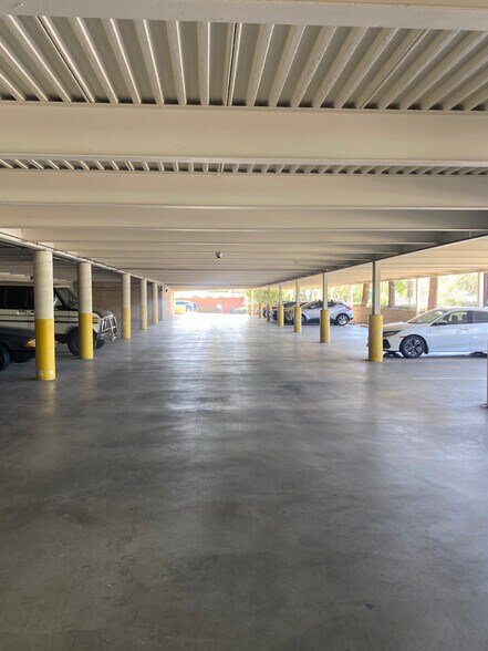 More Photos Of 1150 Foothill Blvd, La Cañada Flintridge Office For Lease