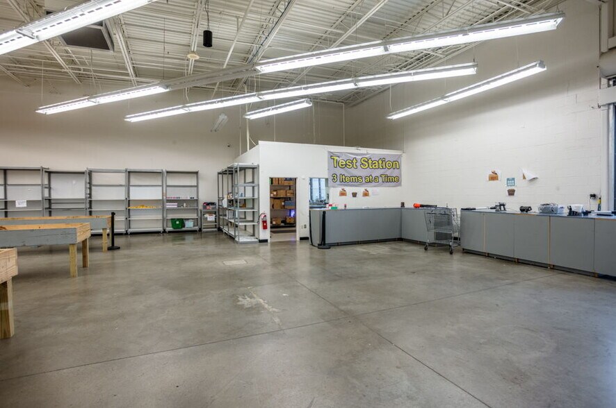 More Photos Of 1740 E Market St, Harrisonburg Storefront Retail Office For Sale