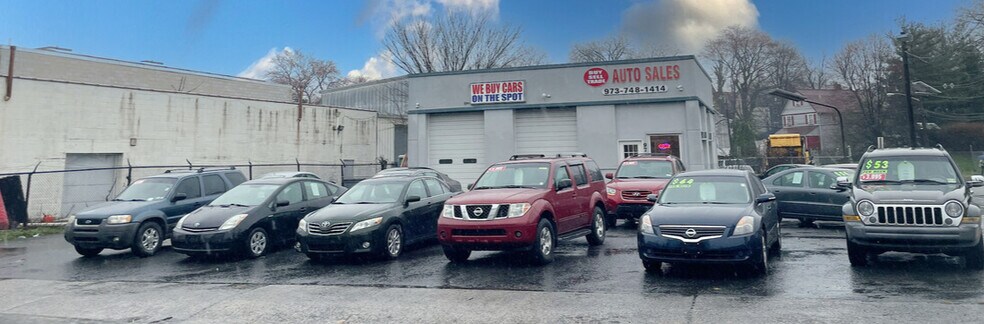 Primary Photo Of 97 Orange St, Bloomfield Auto Dealership For Sale