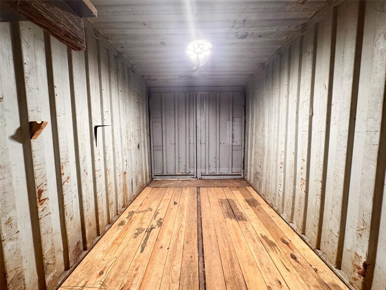 More Photos Of 15331 Lake Lamond Rd, Conroe Flex For Lease