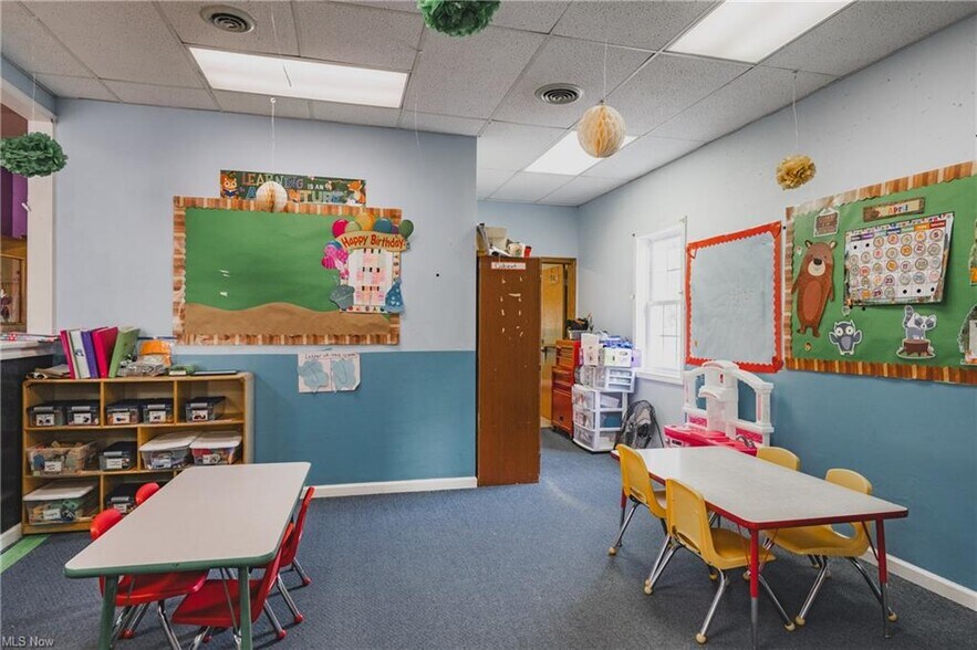 More Photos Of 1800 Grand Central Ave, Vienna Office For Sale