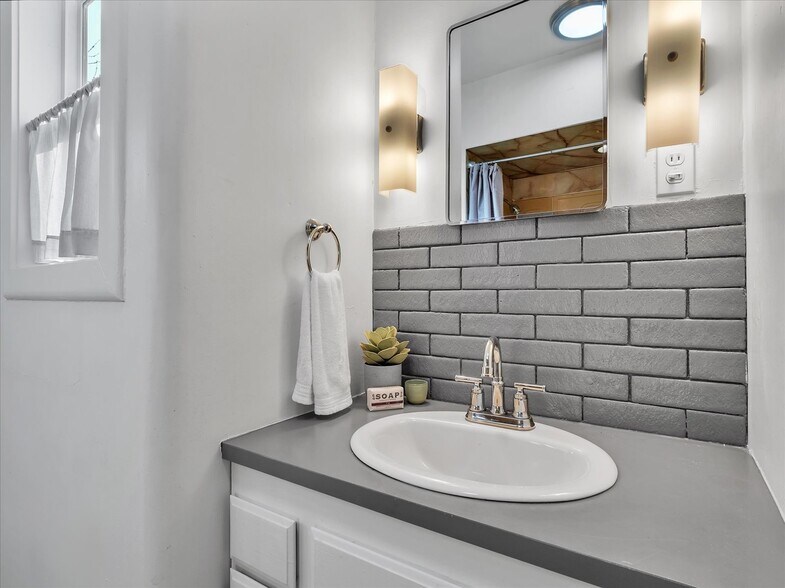 More Photos Of 5041 Guide Meridian, Bellingham Specialty For Sale