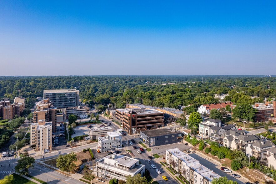 More Photos Of 4700 Belleview Ave, Kansas City Office For Lease