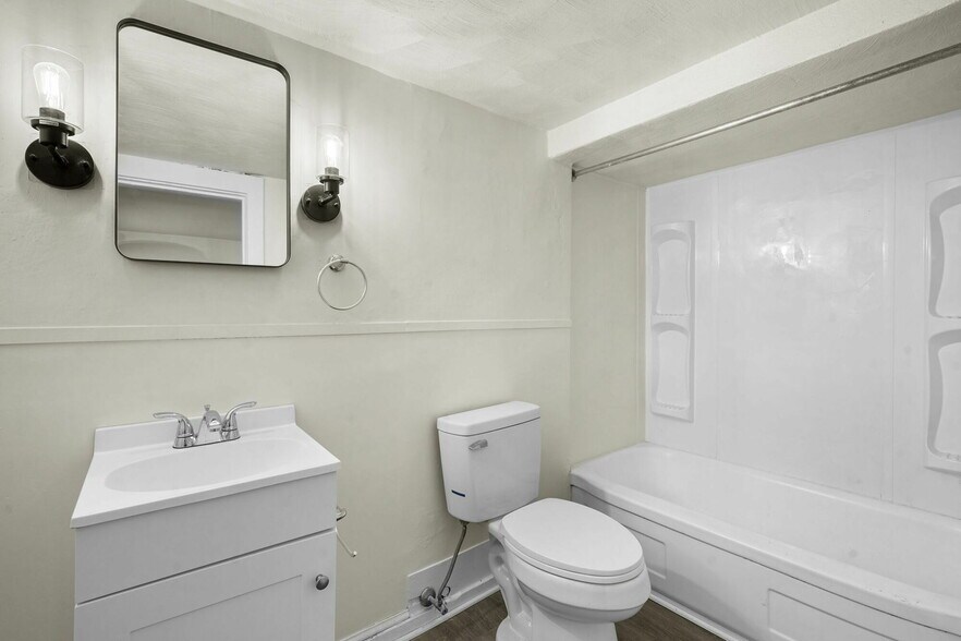 More Photos Of 101 Pennsylvania Ave, Binghamton Apartments For Sale