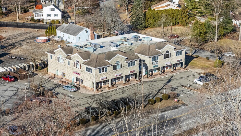 More Photos Of 24 Old Albany Post Rd, Croton-on-Hudson Medical For Lease