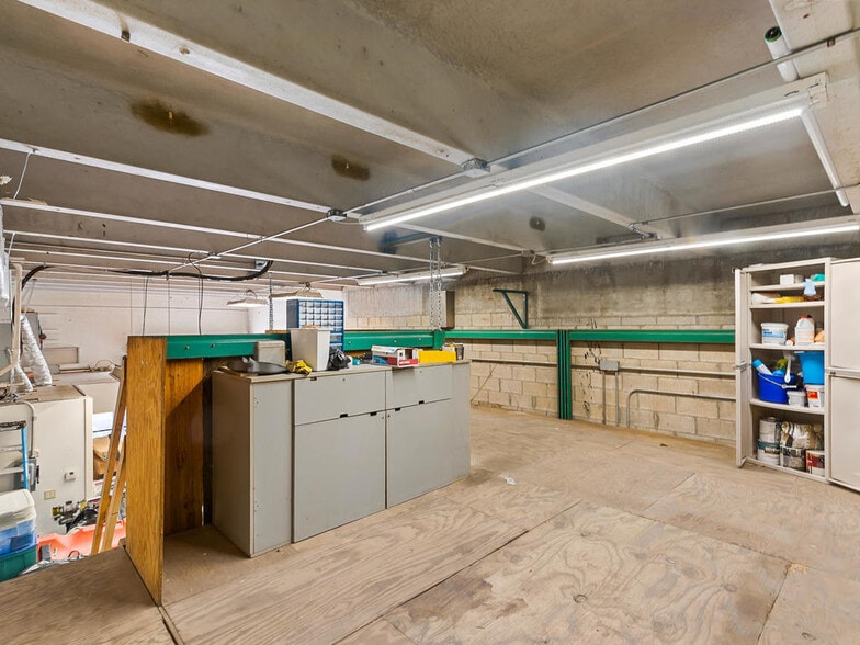 More Photos Of 1360-1396 SE Huffman Rd, Port Saint Lucie Warehouse For Lease