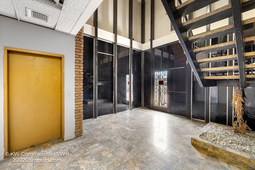 More Photos Of 2007 E Compton Blvd, Compton Medical For Sale