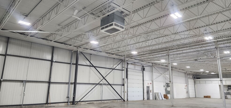 More Photos Of 301 Croft Dr, Windsor Distribution For Sale