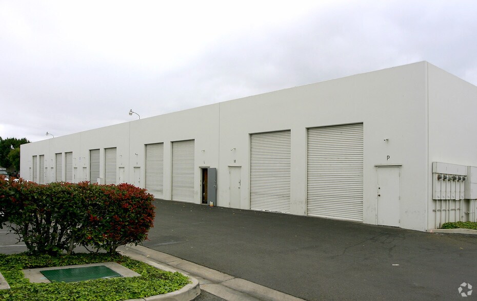 More Photos Of 4071 E La Palma Ave, Anaheim Warehouse For Lease