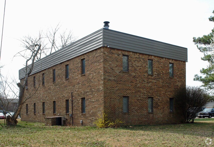 More Photos Of 501 Cedar Rd, Chesapeake Office For Lease