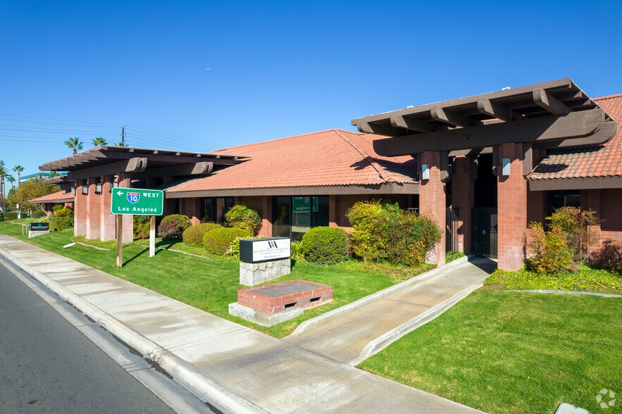 Primary Photo Of 164 W Hospitality Ln, San Bernardino Medical For Lease