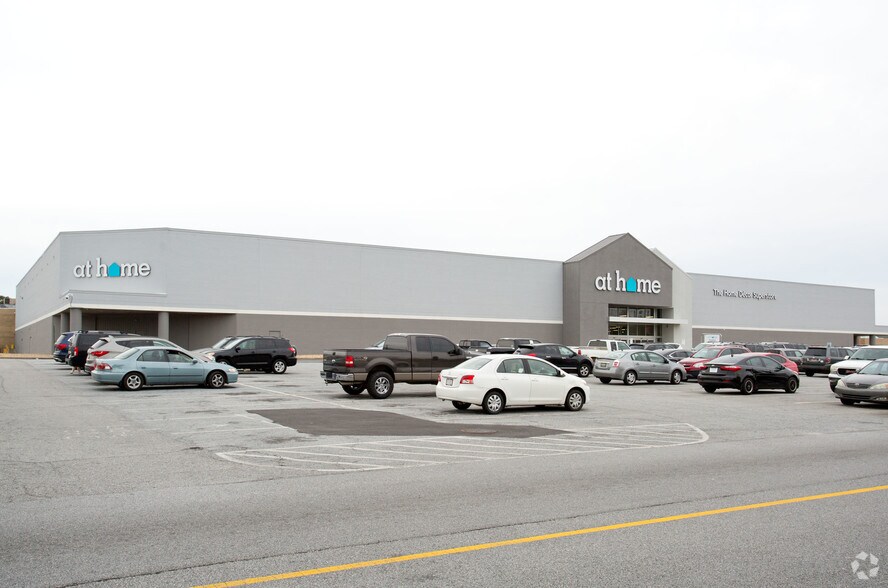 More Photos Of 3131 Manchester Expy, Columbus Unknown For Lease