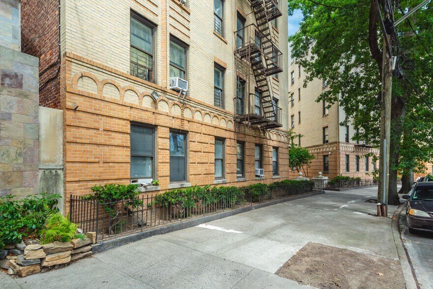 More Photos Of 3871 Sedgwick Ave, Bronx Multifamily For Sale