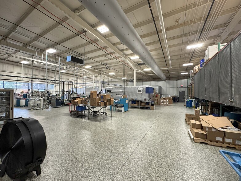 More Photos Of 401 E Conde St, Janesville Warehouse For Lease