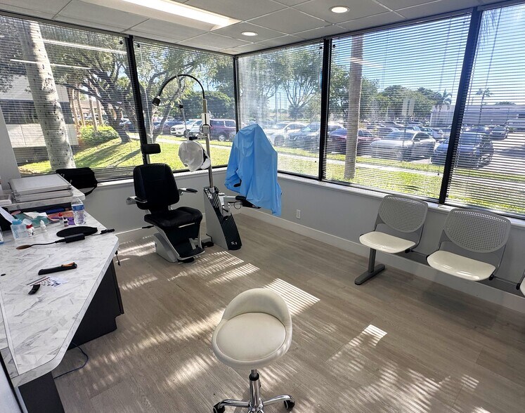 More Photos Of 5210 Linton Blvd, Delray Beach Medical For Lease