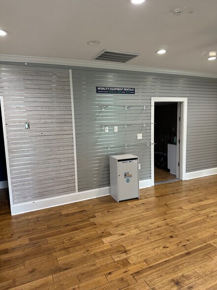 More Photos Of 333 Newberry St NW, Aiken Drugstore For Sale
