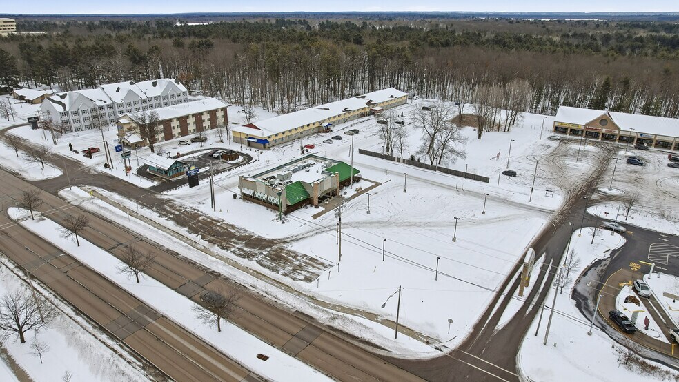 More Photos Of 143 Division St, Stevens Point Restaurant For Sale