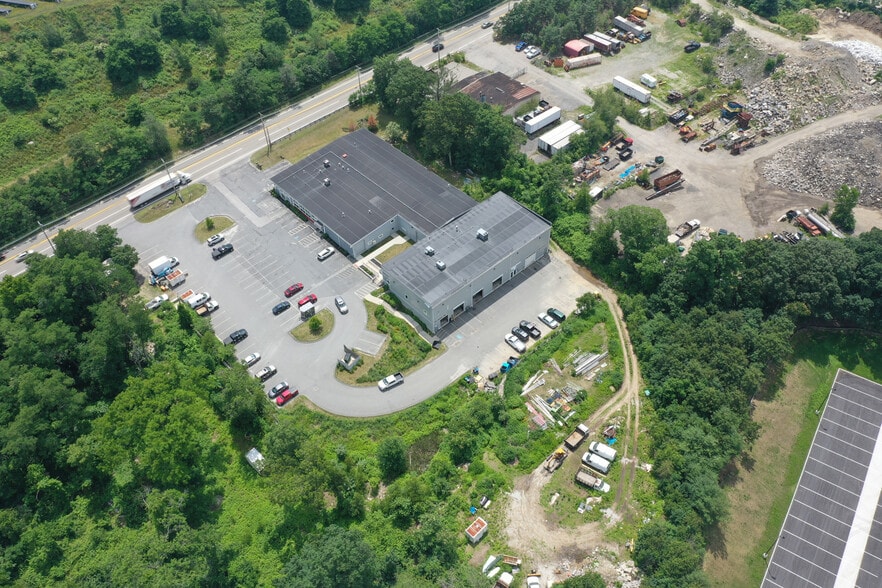 More Photos Of 697 Hartford Tpke, Shrewsbury Light Distribution For Lease