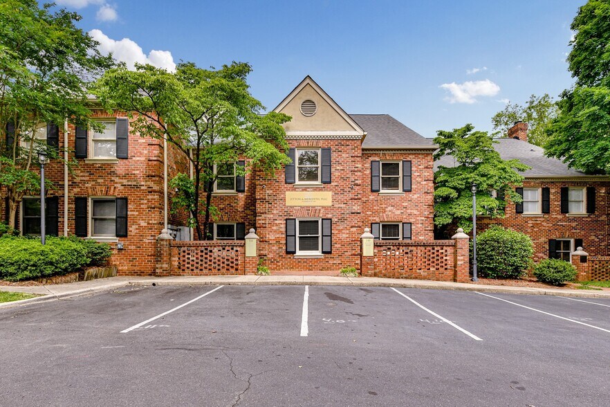 More Photos Of 216 N Mcdowell St, Charlotte Office For Lease