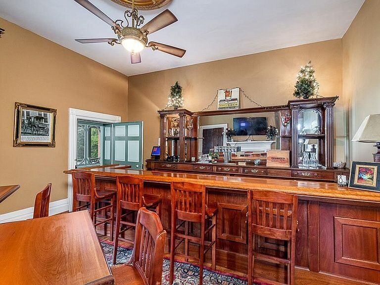 More Photos Of 325 Factory Outlet Dr, Max Meadows Specialty For Sale