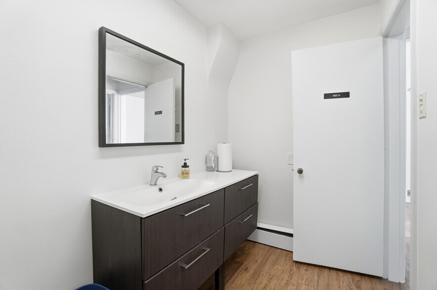 More Photos Of 2337 Victory Pky, Cincinnati Office Residential For Sale