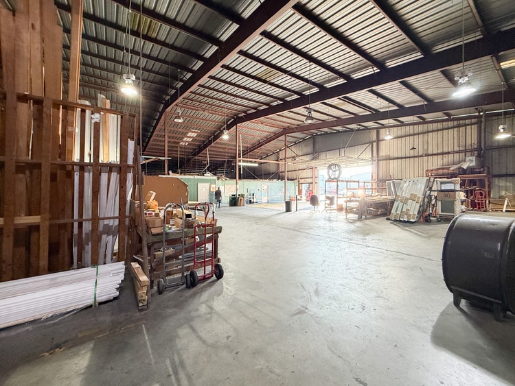 More Photos Of 4305 Hessmer Ave, Metairie Distribution For Sale