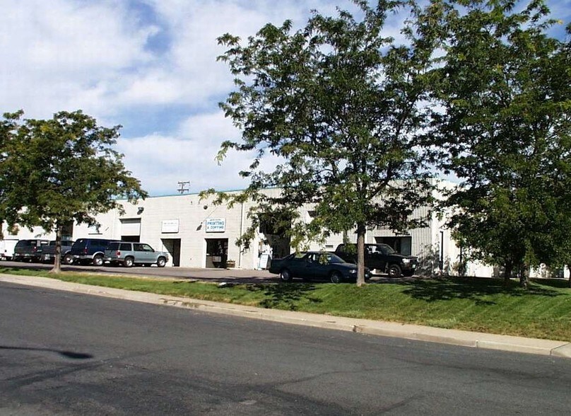 More Photos Of 10621 Irma Dr, Northglenn Warehouse For Lease