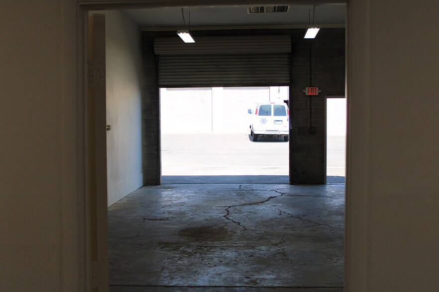 More Photos Of 1700 Western Ave, Las Vegas Industrial For Lease
