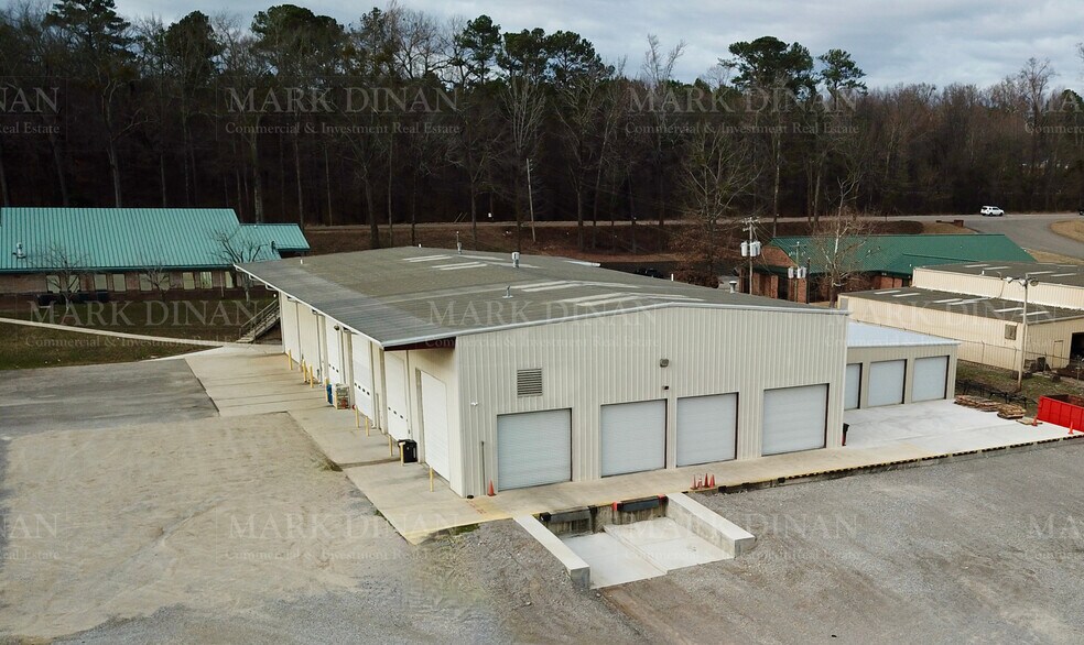 More Photos Of 2879 & 2881 Shannon Oxmoor Rd, Birmingham Warehouse For Sale