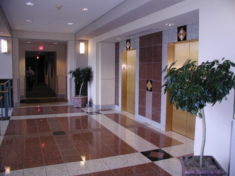 More Photos Of 5015 Campuswood Dr, East Syracuse Office For Lease