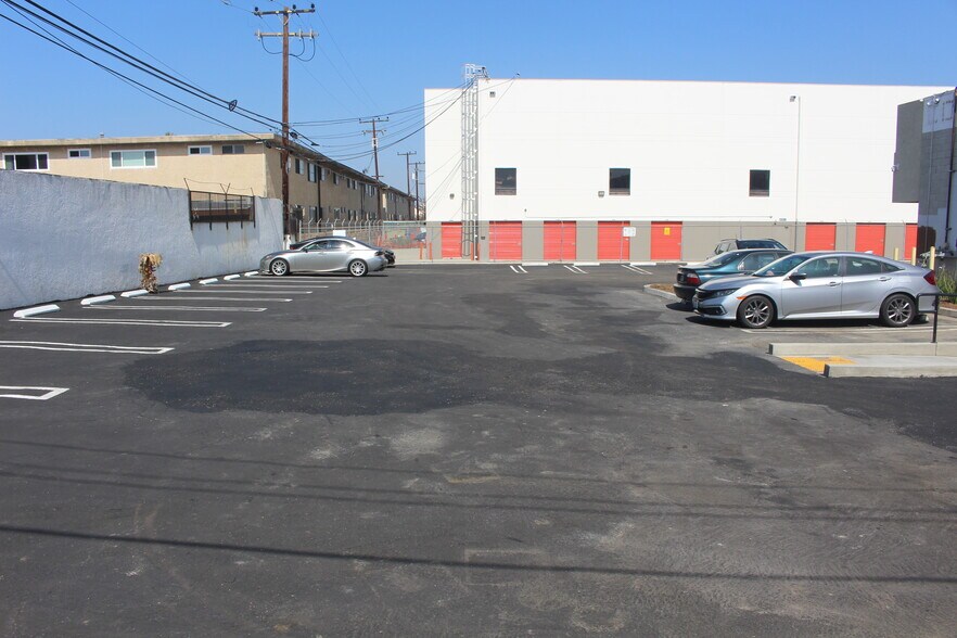 More Photos Of 14115 S Crenshaw Blvd, Hawthorne General Retail For Sale
