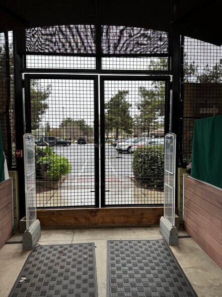 More Photos Of 3607 Avocado Blvd, La Mesa Freestanding For Sale