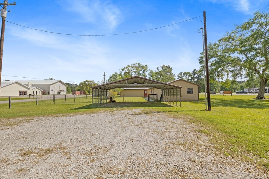 More Photos Of 22360 Highway 321, Cleveland Flex For Sale