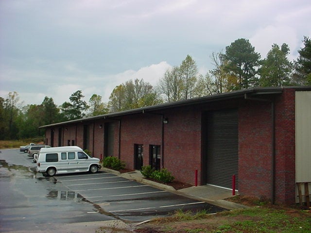 More Photos Of 737 Harry McCarty Rd, Bethlehem Warehouse For Lease