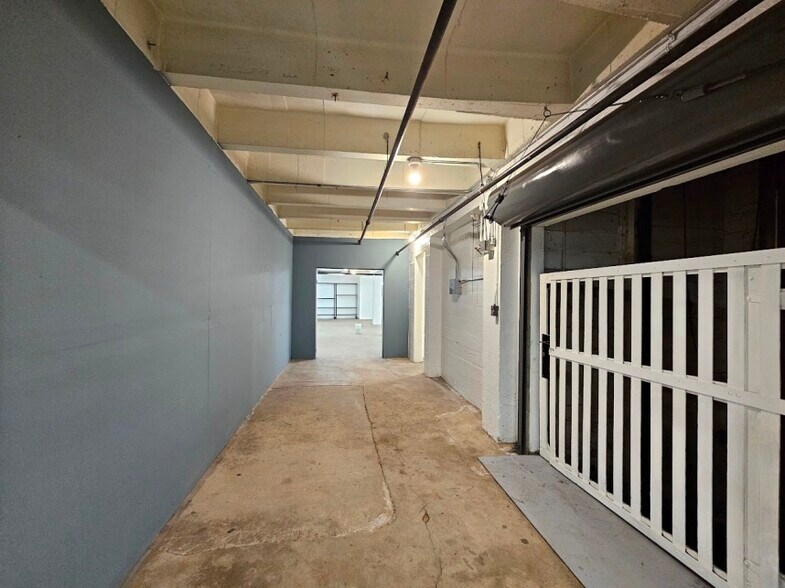 More Photos Of 718 Gladys Ave, Los Angeles Warehouse For Lease