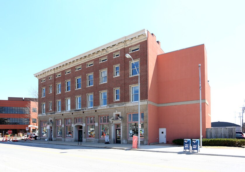 More Photos Of 323 E Walnut St, Des Moines Office For Lease