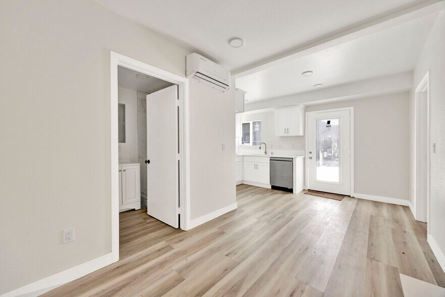 More Photos Of 103 N Catalina Ave, Pasadena Apartments For Sale