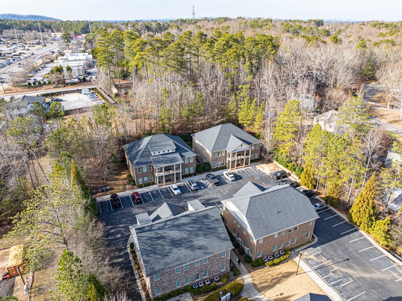 More Photos Of 1905 Woodstock Rd, Roswell Office For Lease