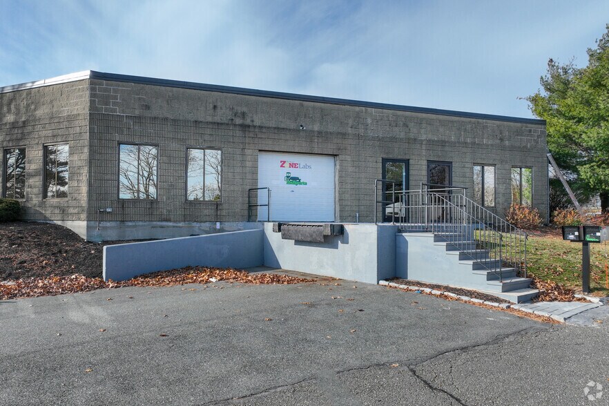 More Photos Of 200 Corporate Pl, Peabody Office For Lease