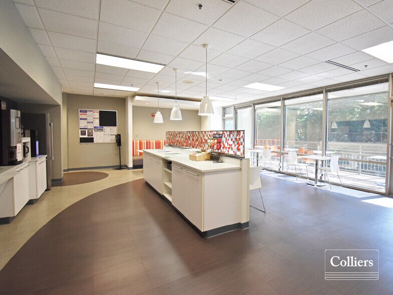 More Photos Of 5555 Winghaven Blvd, O'Fallon Office For Lease