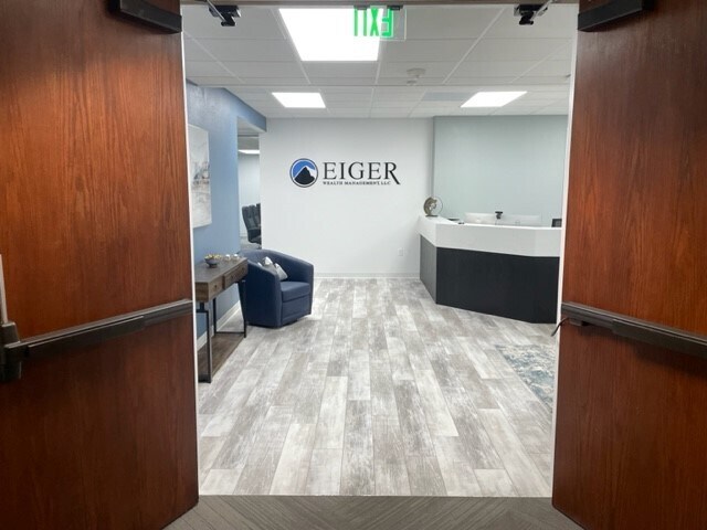 Primary Photo Of 16855 W Bernardo Dr, San Diego Coworking Space