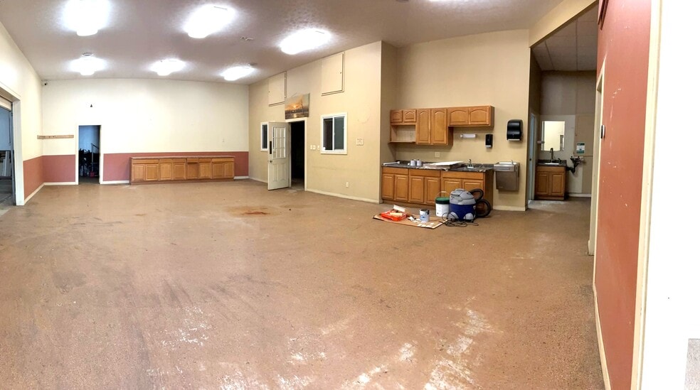 More Photos Of 1249 Lehigh Station Rd, Henrietta Warehouse For Lease